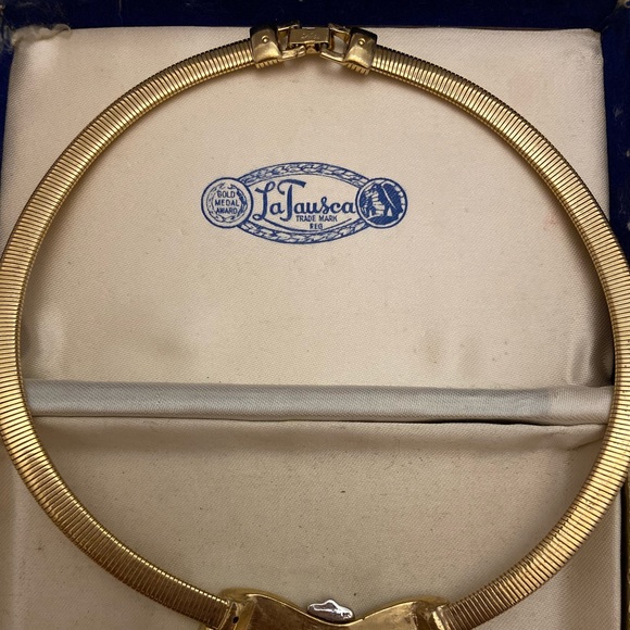 Vintage Gold Bow Necklace - Picture 5 of 5